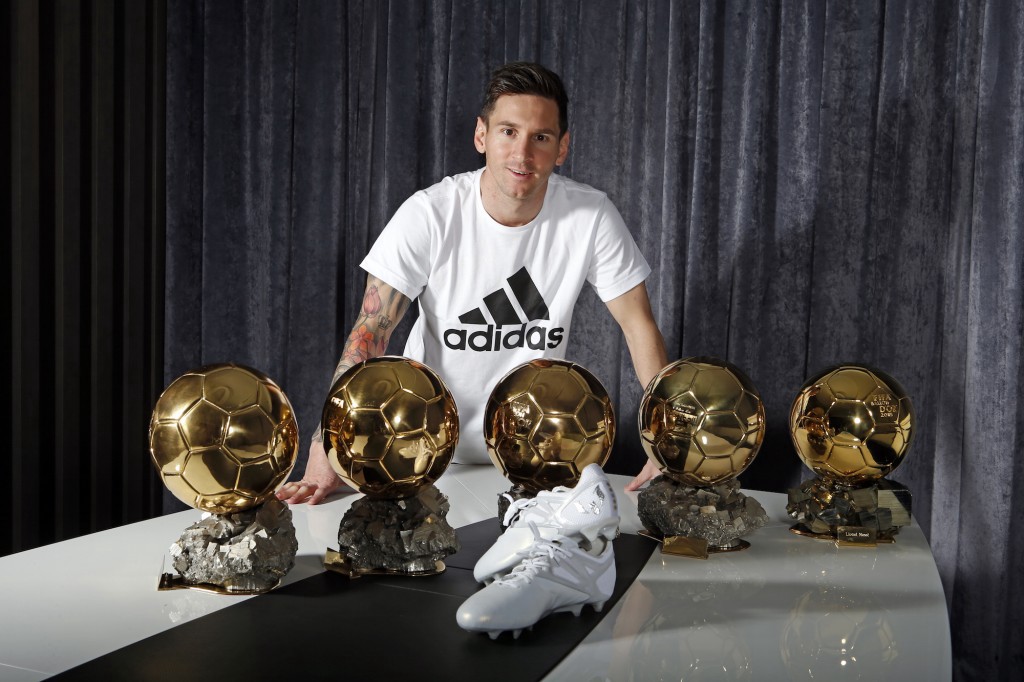 Huiswerk maken Verplaatsing kalf Messi's New Boots Declare Him “the Greatest Of All Time” - Howler Magazine