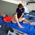 Leo Messi attempts to reassure fans by making everyone uncomfortable