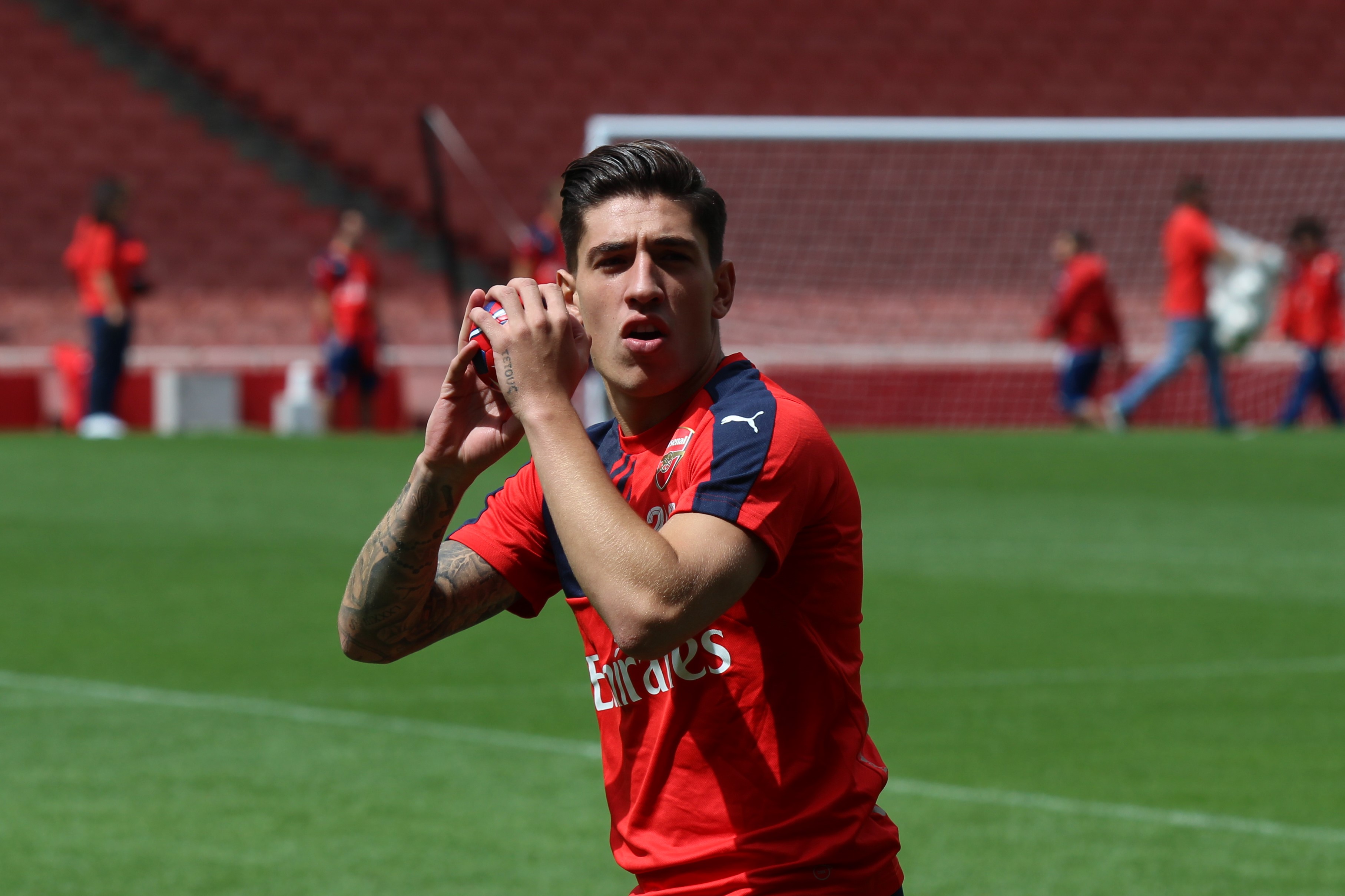 Arsenal's Hector Bellerin Shows His Style Off The Pitch